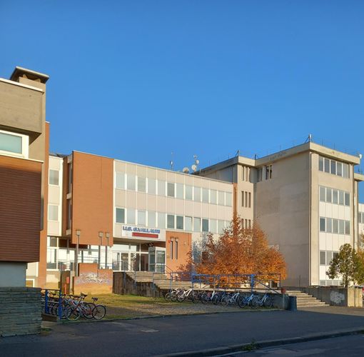 Liceo Scienze Applicate al Vallauri: nuove tecnologie in fisica, chimica e biologia