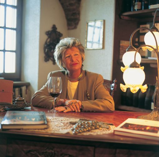 La Morra ricorda Claudia Ferraresi con un convegno e una mostra La Morra ricorda Claudia Ferraresi con un convegno e una mostra