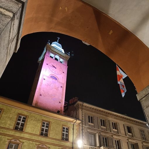 Da Cuneo a Bra, monumenti illuminati per la Giornata sulla consapevolezza del lutto neonatale Da Cuneo a Bra, monumenti illuminati per la Giornata sulla consapevolezza del lutto neonatale