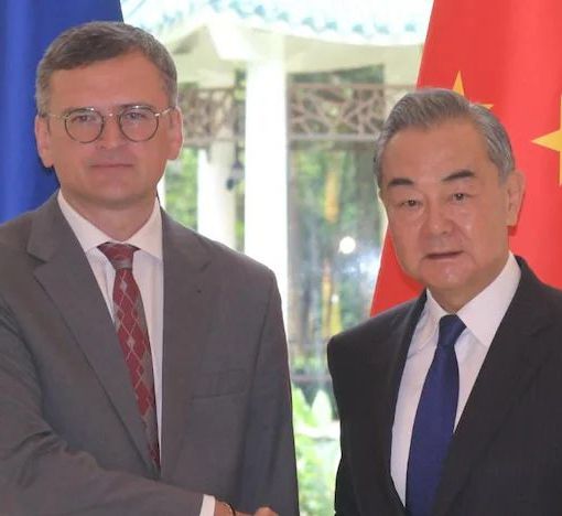 Kiev si prepara ai negoziati di pace cercando l’appoggio di Pechino