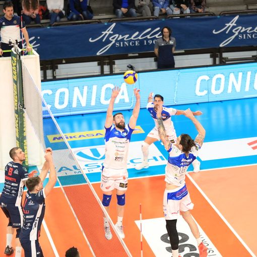 Matteo Pedron in palleggio contro Bergamo (Fotoservizio: Margherita Leone)