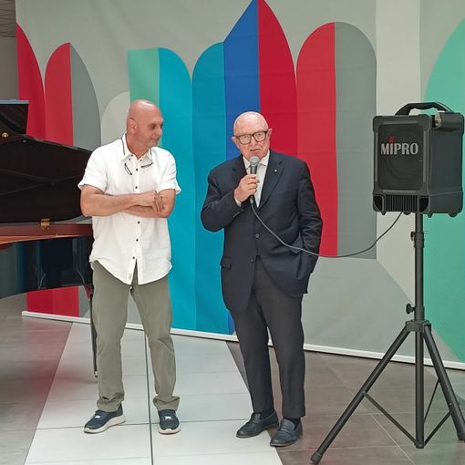 Il direttore della Fondazione Ospedale Alba-Bra, Luciano Scalise, accanto al presidente Bruno Ceretto