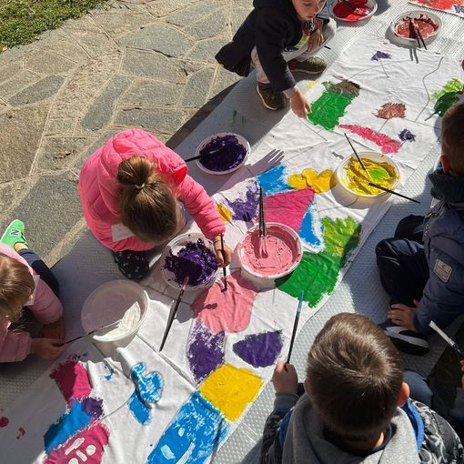 I bambini di Bra incontrano Coco Cano, l’artista con l’anima a colori