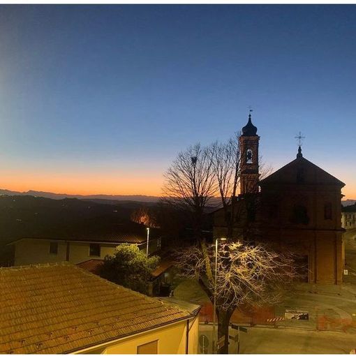 Piazza Baracco transennata e pronta ad essere trasformata a Treiso.