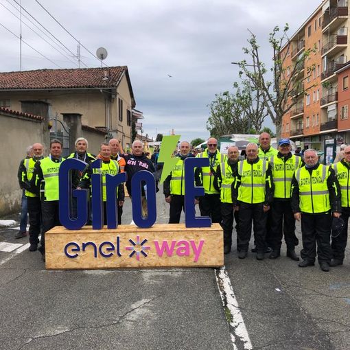 Luca Asteggiano con il tema della STAG (scorta tecnica assistenza gara)