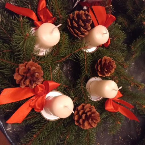 Realizzare la corona dell'Avvento con le proprie mani, un laboratorio gratuito per bimbi dai 6 agli 11 anni