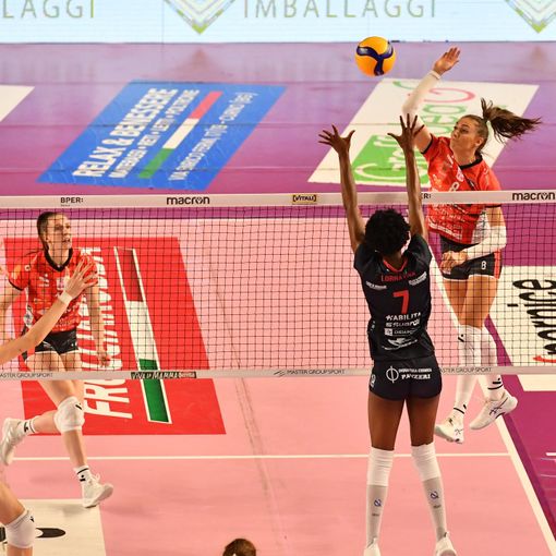 Lena Stigrot, Mvp della partita di Bergamo (Foto Volley Bergamo 1991) Lena Stigrot, Mvp della partita di Bergamo (Foto Volley Bergamo 1991)