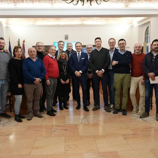 L'incontro del presidente Cirio a Canale con i sindaci del Roero