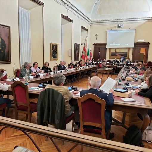 Cuneo, grande attesa per il Consiglio “chiarificatore” sulla tettoia Vinaj