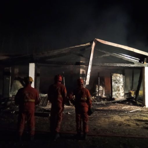 Santo Stefano Roero: spento in nottata l’incendio in località Berteri [FOTO]