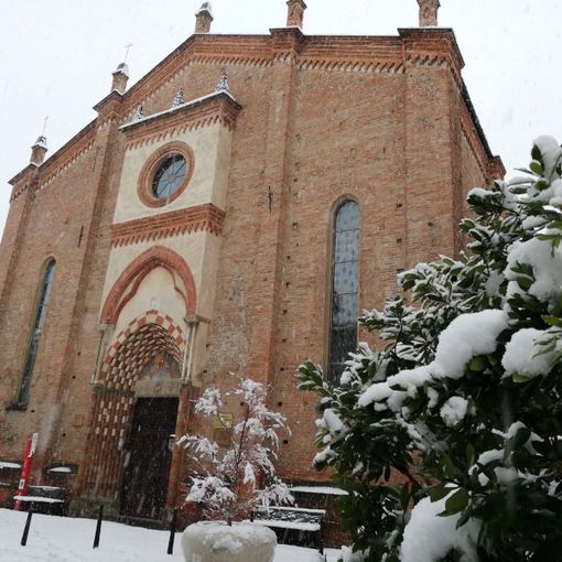 Già prossima ai 20 centimetri la neve fermatasi sopra i 300 metri delle colline del Roero (in foto Castagnito) Già prossima ai 20 centimetri la neve fermatasi sopra i 300 metri delle colline del Roero (in foto Castagnito)