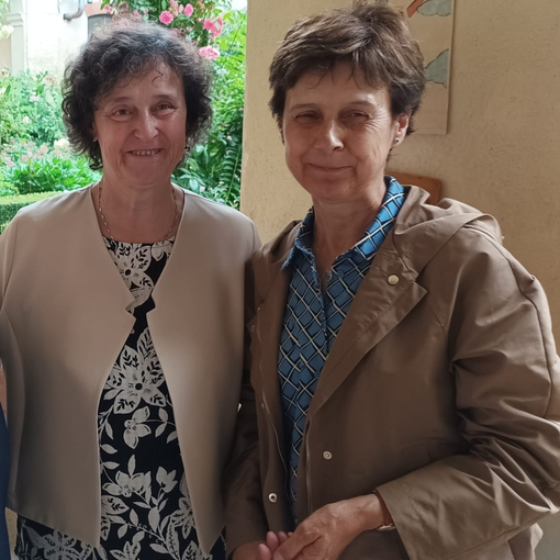 &quot;Care Maria Grazia e Renata, è stato un piacere lavorare con voi, avete accompagnato generazioni di alunni&quot;