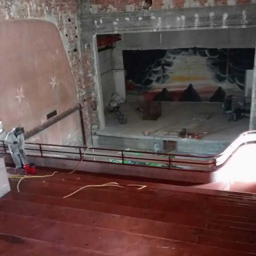 I lavori all'interno dell'ex cinema di Revello
