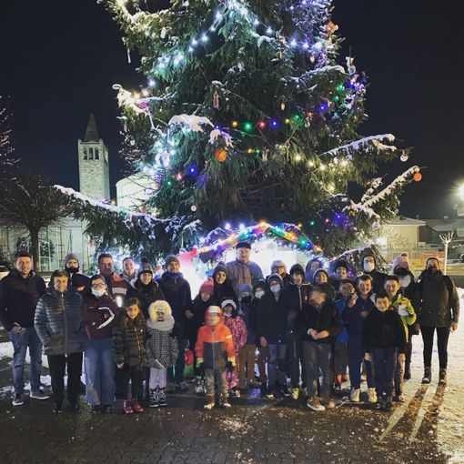 Alle ore 18 l'accensione dell'albero