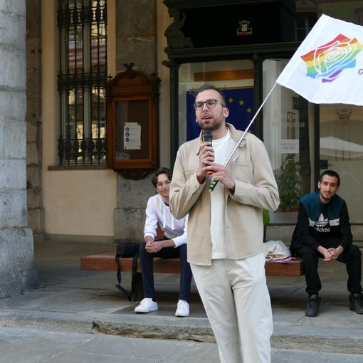 Cuneo, al sit-in 'Caro sindaco, trascrivi' anche la sindaca Manassero
