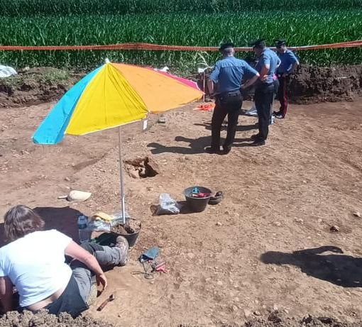 Scoperta una necropoli romana durante dei lavori di scavo a Castelletto Stura
