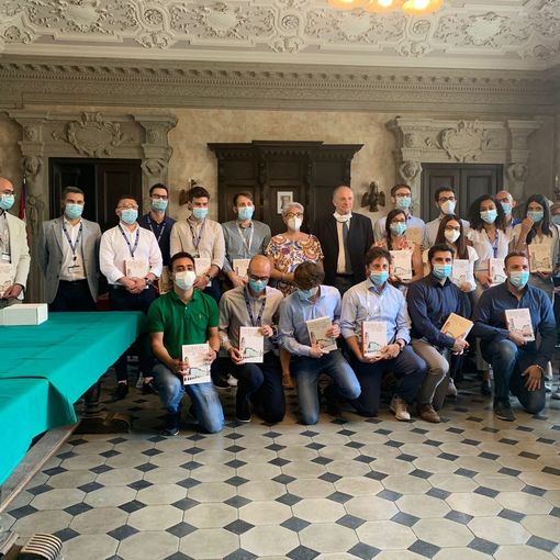 Savigliano, il Comune omaggia i 18 neo laureati assunti dall'Alstom