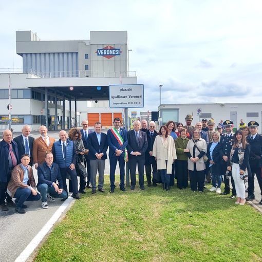 In mattinata la cerimonia di intitolazione alla presenza della famiglia e di autorità cittadine e provinciali