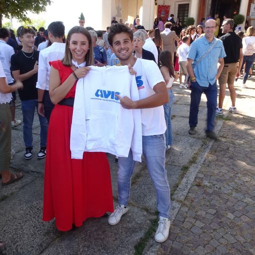 Festa delle leve a Borgo: ai neodiciottenni donatori consegnate le felpe dell'Avis