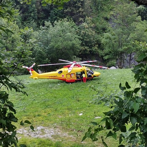 Intervento dell'eliambulanza in valle Corsaglia a Fabrosa Sottana