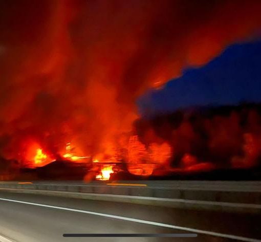 In fiamme una casa nei pressi di Ceva a fianco dell'autostrada
