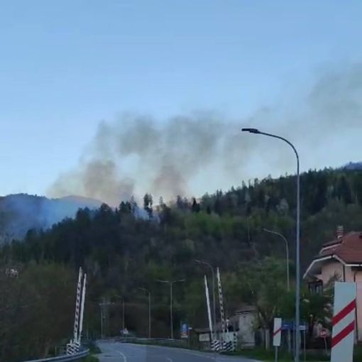 Le foto dell'incendio da Priola (grazie a Gabriele Paglia del gruppo AVT Informa)