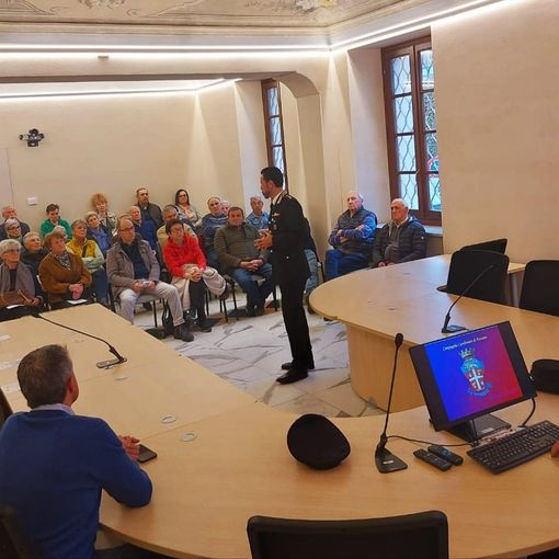Ampia partecipazione a Magliano Alpi per l'incontro contro le truffe, il sindaco Bailo: &quot;Riconoscenti alle forze dell’ordine per il costante impegno sul territorio&quot;