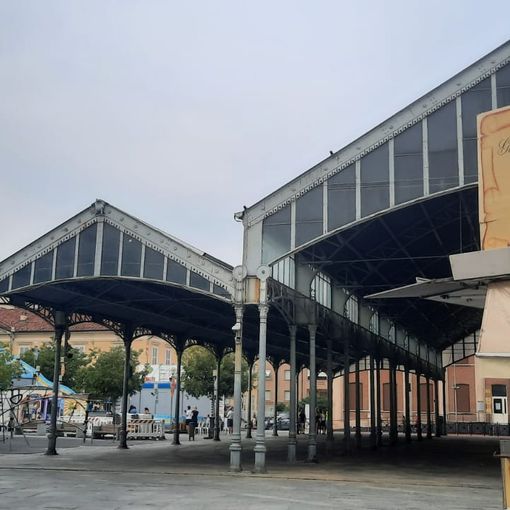 &quot;Piazza Cavour o Piazza dei Miracoli?&quot;