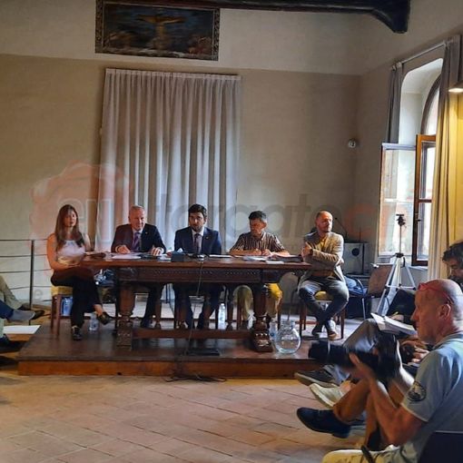 Saluzzo, prima seduta del nuovo Consiglio dopo il voto amministrativo nell’Antico Palazzo comunale