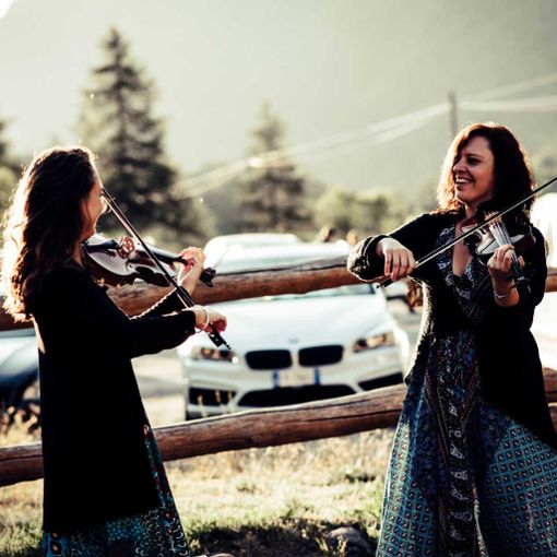 A Piasco passeggiata musicale con danze e musiche di Occit'amo A Piasco passeggiata musicale con danze e musiche di Occit'amo