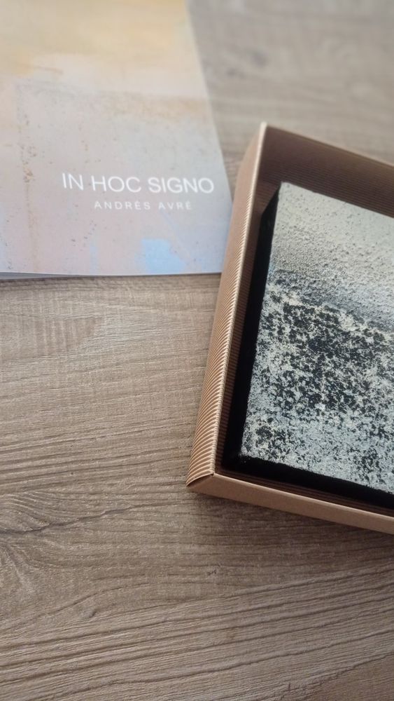 Andrés Avré torna a Mondorte d'Alba con la mostra  “In Hoc Signo”