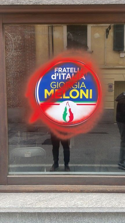 Sede fossanese di Fratelli d'Italia vandalizzata, solidarietà anche da Italia Viva Provincia di Cuneo Sede fossanese di Fratelli d'Italia vandalizzata, solidarietà anche da Italia Viva Provincia di Cuneo