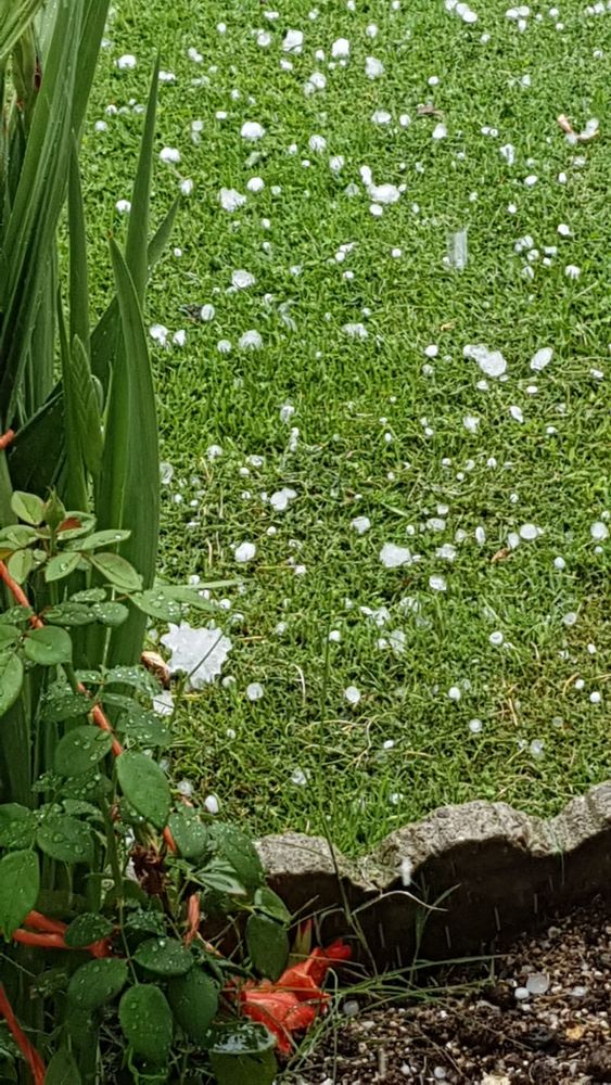 La pazza estate in Granda, tra vento, pioggia e grandine, tutto in pochi minuti