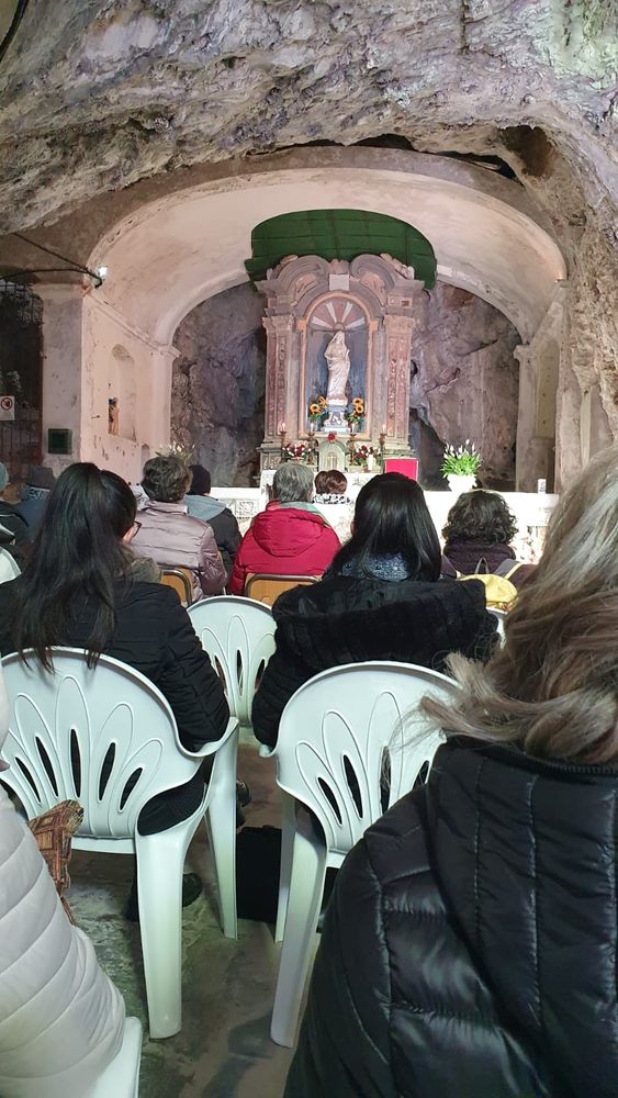 Villanova Mondovì, grande affluenza alla Messa di Santa Lucia nel Santuario della grotta