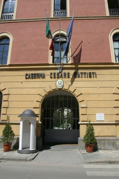 L'entrata della caserma 'Cesare Battisti' di Cuneo L'entrata della caserma 'Cesare Battisti' di Cuneo