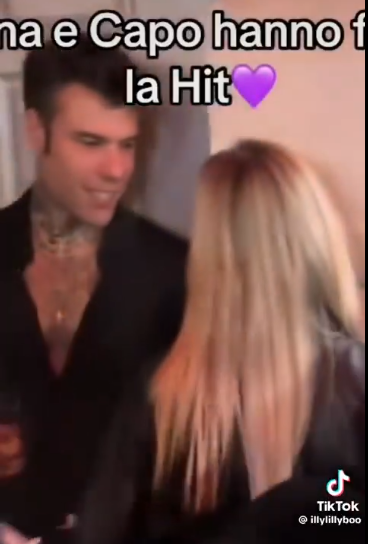 Un frame del video di Tik Tok che ritrae Fedez con Ludovica di Gresy Un frame del video di Tik Tok che ritrae Fedez con Ludovica di Gresy