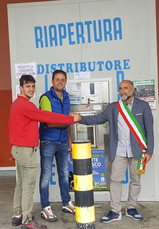 L'inaugurazione della casetta del latte di Rifreddo