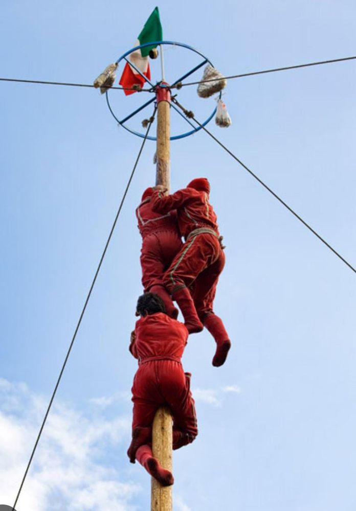 Cercasi squadre pronte a sfidarsi per raggiungere i ricchi premi dell'Albero della Cuccagna