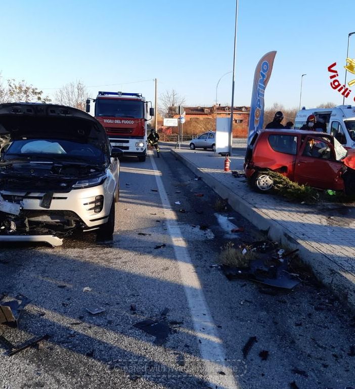 Incidente sulla Bovesana tra la rotatoria dell'Est-Ovest e Boves