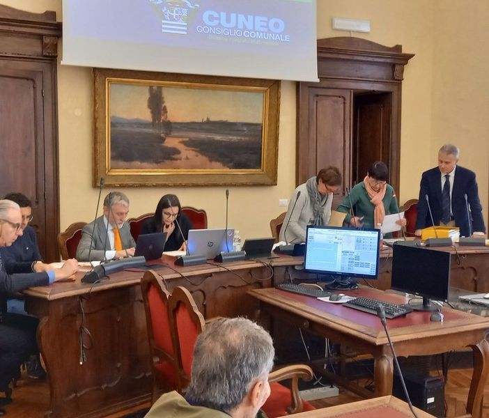 Ieri l'apertura delle buste relative al bando di vendita degli stalli