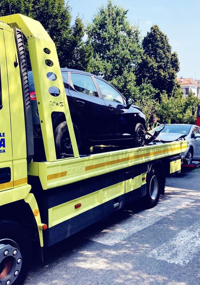 Sul posto 118 e Vigili del Fuoco del locale Distaccamento Volontari