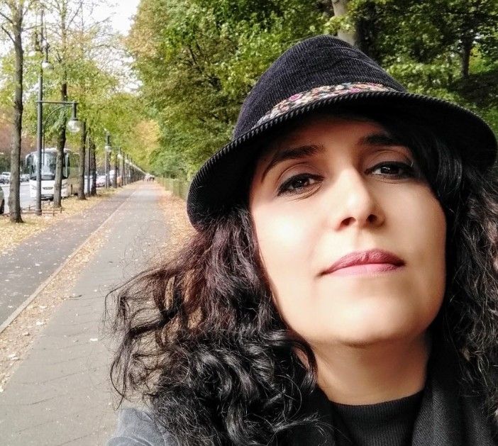 La scrittrice e attivista iraniana Azam Bahrami