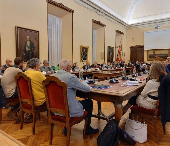 Il consiglio comunale sui progetti di piazza Europa
