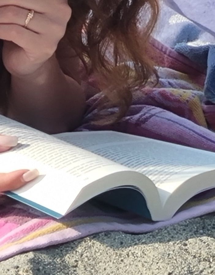 Sotto l’ombrellone con il Caffè Letterario di Bra e “L’amica geniale”