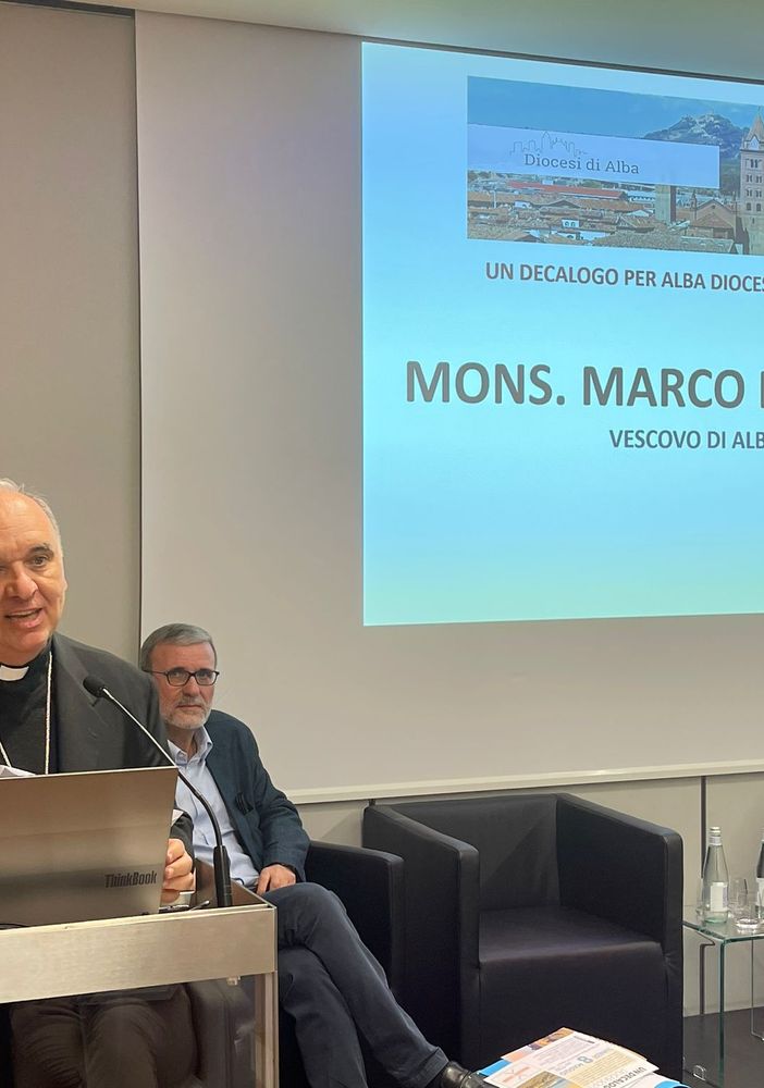 Il vescovo di Alba, Mons. Marco Brunetti