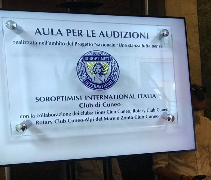A Cuneo si inaugura &quot;Una stanza tutta per sè&quot;, la sala d'ascolto per le donne vittime di violenza