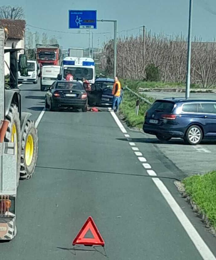 Tamponamento tra auto in via Saluzzo a Savigliano, rallentamenti e disagi alla viabilità
