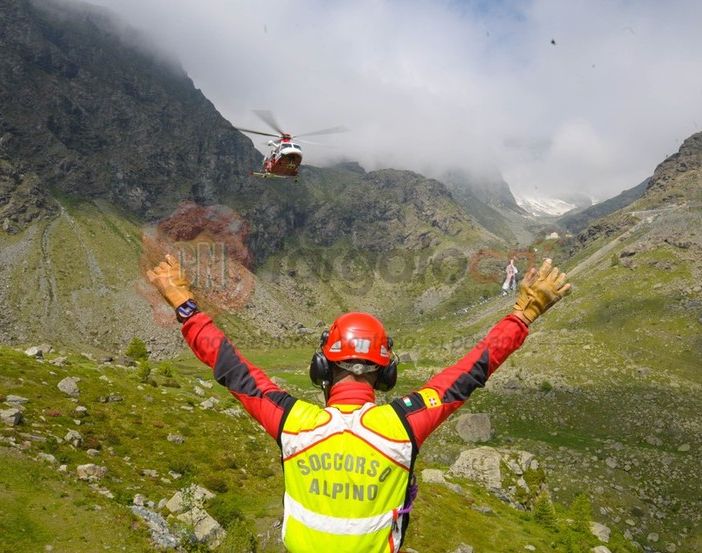 Chianale, 67enne muore dopo una caduta di trecento metri sul percorso dei Laghi Blu