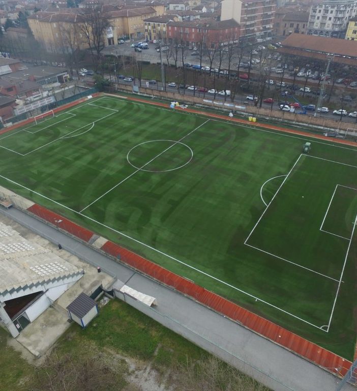 Lo stadio Coppino di Alba, teatro dell'aggressione avvenuta venerdì scorso al termine dell'incontro di Terza Categoria tra Accademia Calcio Alba e Giovanile Genola 05