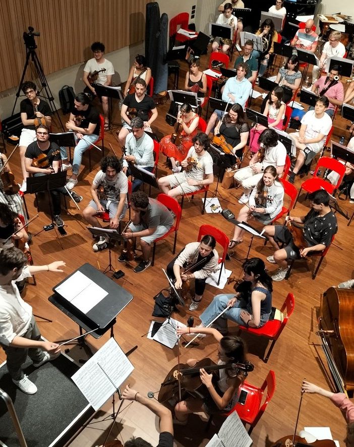 L'orchestra sinfonica della scuola APM in concerto al Magda Olivero di Saluzzo